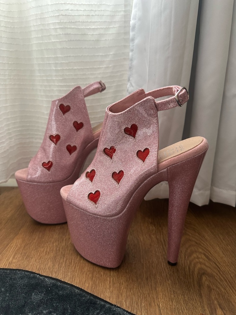 hella heels 9, 8 inch limited edition RARE Cupid's Chokehold shield sandal pink